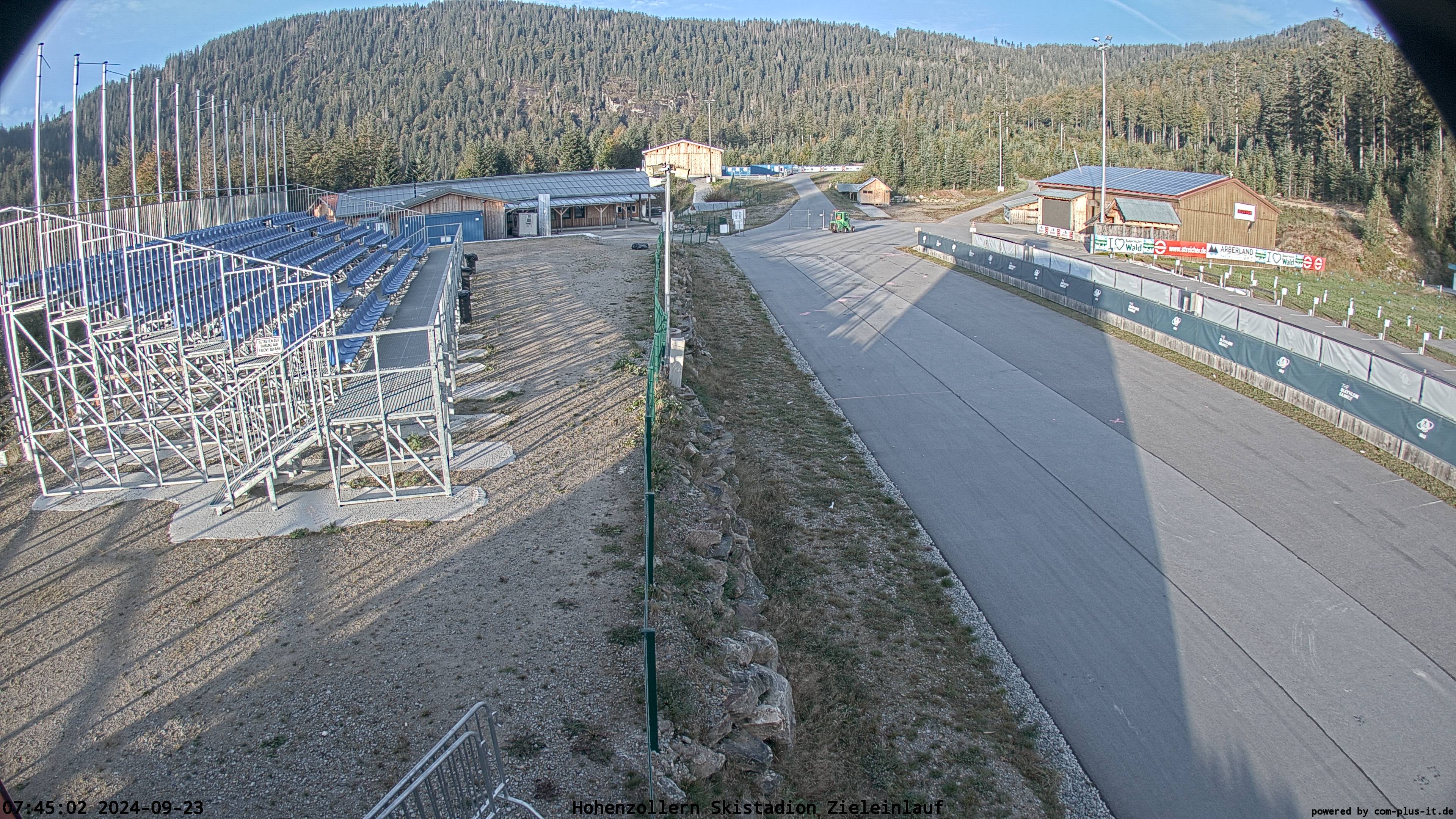 Hohenzollern Skistadion – Zieleinlauf>