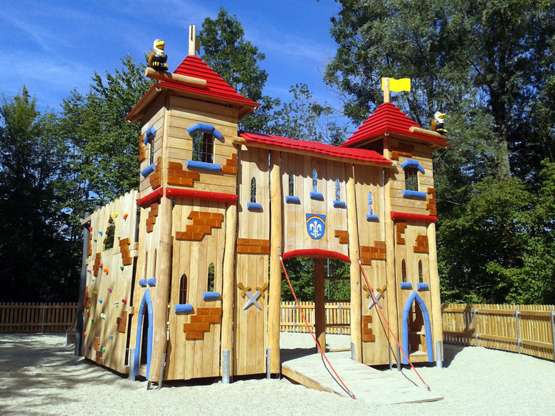 Spielburg im Regener Kurpark.