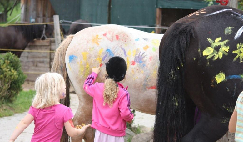 Ferienfreizeit mit Pferden auf dem Angiehof