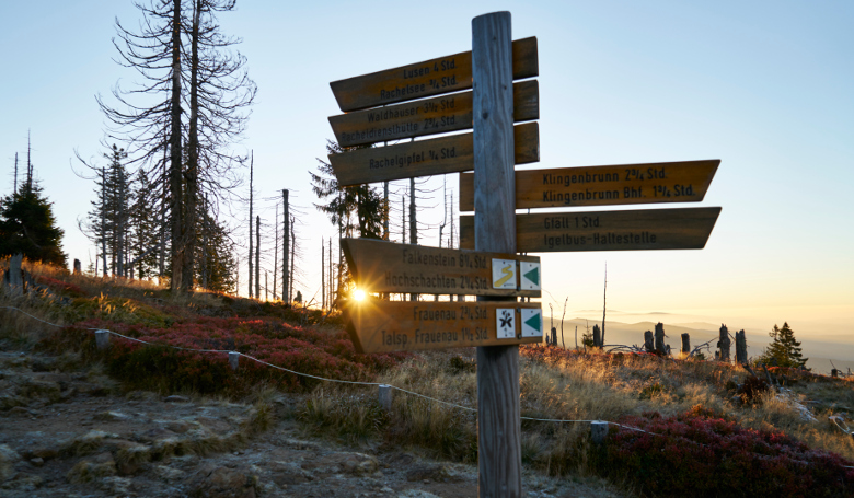 Beschilderung der Wanderwege im Nationalpark Bayerischer Wald