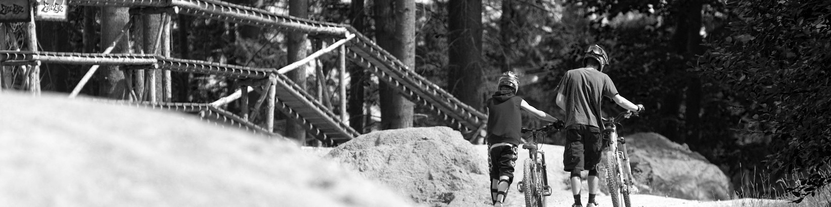 Impressionen aus dem Bikepark Geißkopf.