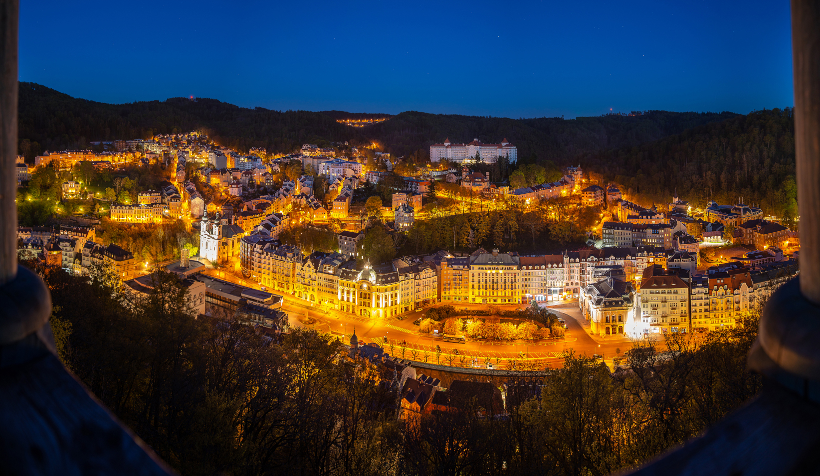 Karlsbad bei Nacht