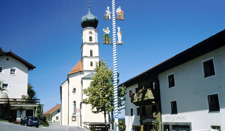 Pfarrkirche Hl. Dreifaltigkeit in Kollnburg.