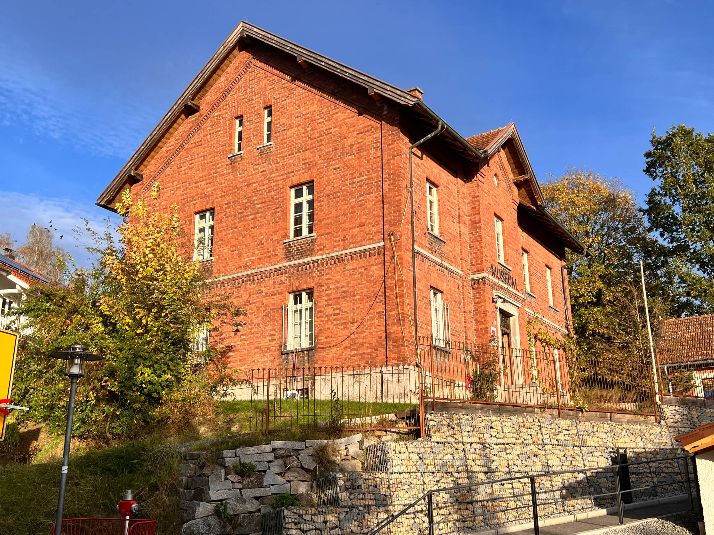 Museum Rotes Schulhaus in Rinchnach.